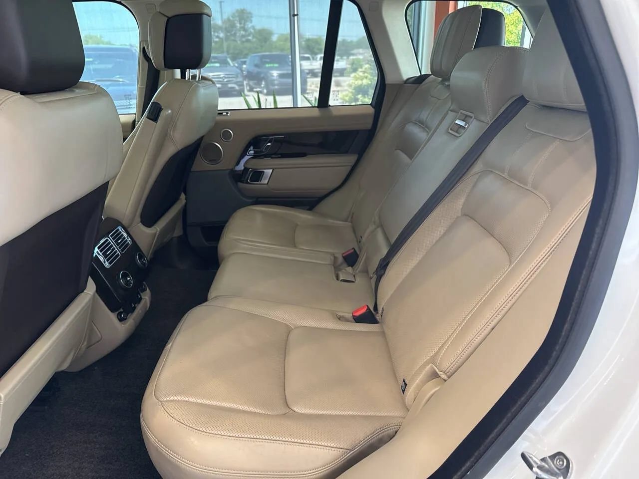 Used 2018 Land Rover Range Rover HSE AWD/4WD image 36