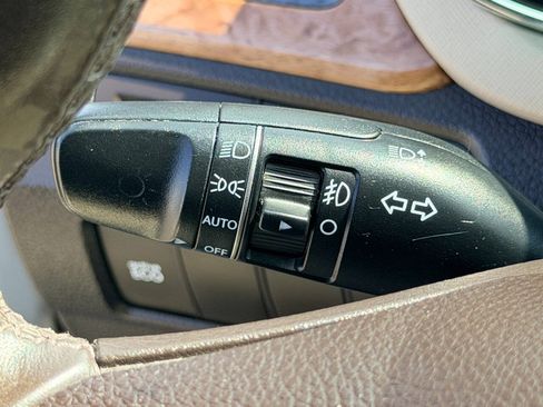 Used 2013 Hyundai Santa Fe Limited FWD image 40