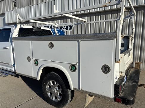 Used 2020 RAM 3500 Limited AWD/4WD image 9