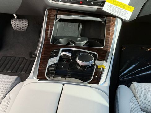 Used 2026 BMW X5 sDrive40i image 25