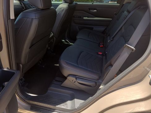 Certified 2024 Nissan Pathfinder Platinum w/ Cargo Package FWD image 9