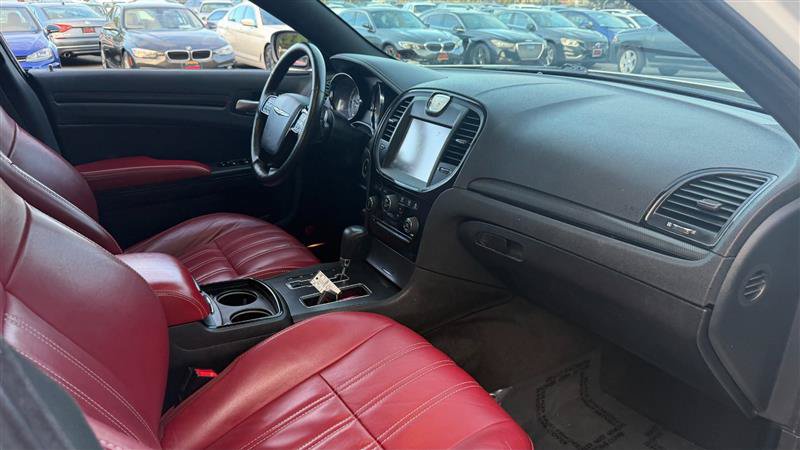 Used 2014 Chrysler 300 S w/ Luxury Group AWD/4WD image 7