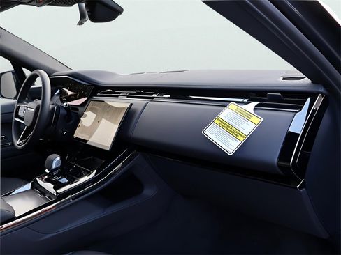 New 2026 Land Rover Range Rover Sport Dynamic SE image 10