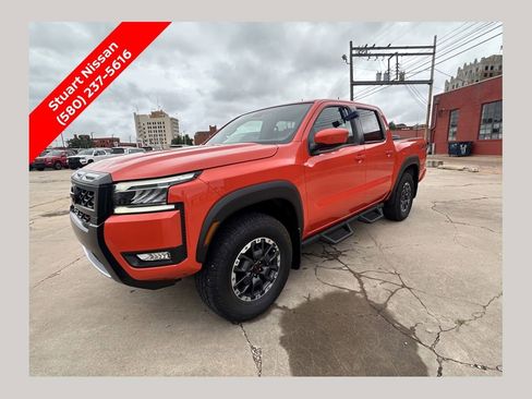 Certified 2025 Nissan Frontier PRO-4X w/ Tow Package AWD/4WD image 1