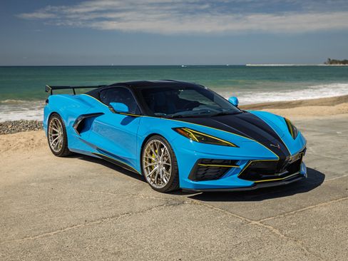 Used 2021 Chevrolet Corvette Stingray Premium Cpe w/ Z51 Performance Package RWD image 3