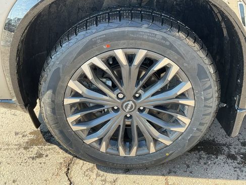 Used 2024 Nissan Rogue Platinum w/ Platinum Premium Package image 9