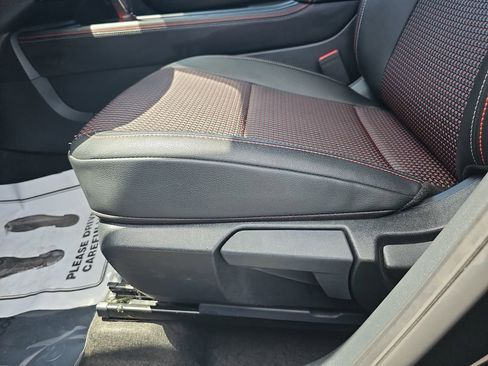 Used 2025 Nissan Kicks SR FWD image 32