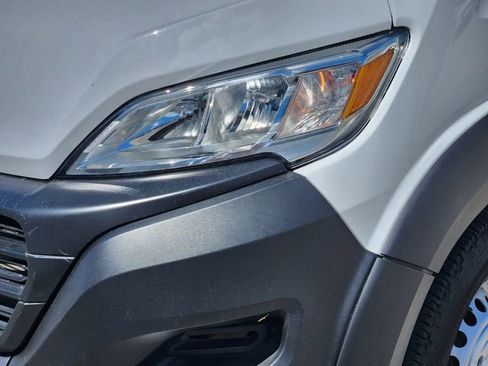 Used 2025 RAM ProMaster 2500 w/ Convenience Group image 7