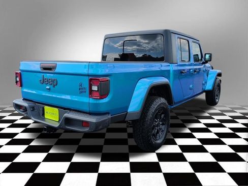 Used 2021 Jeep Gladiator Sport AWD/4WD image 8