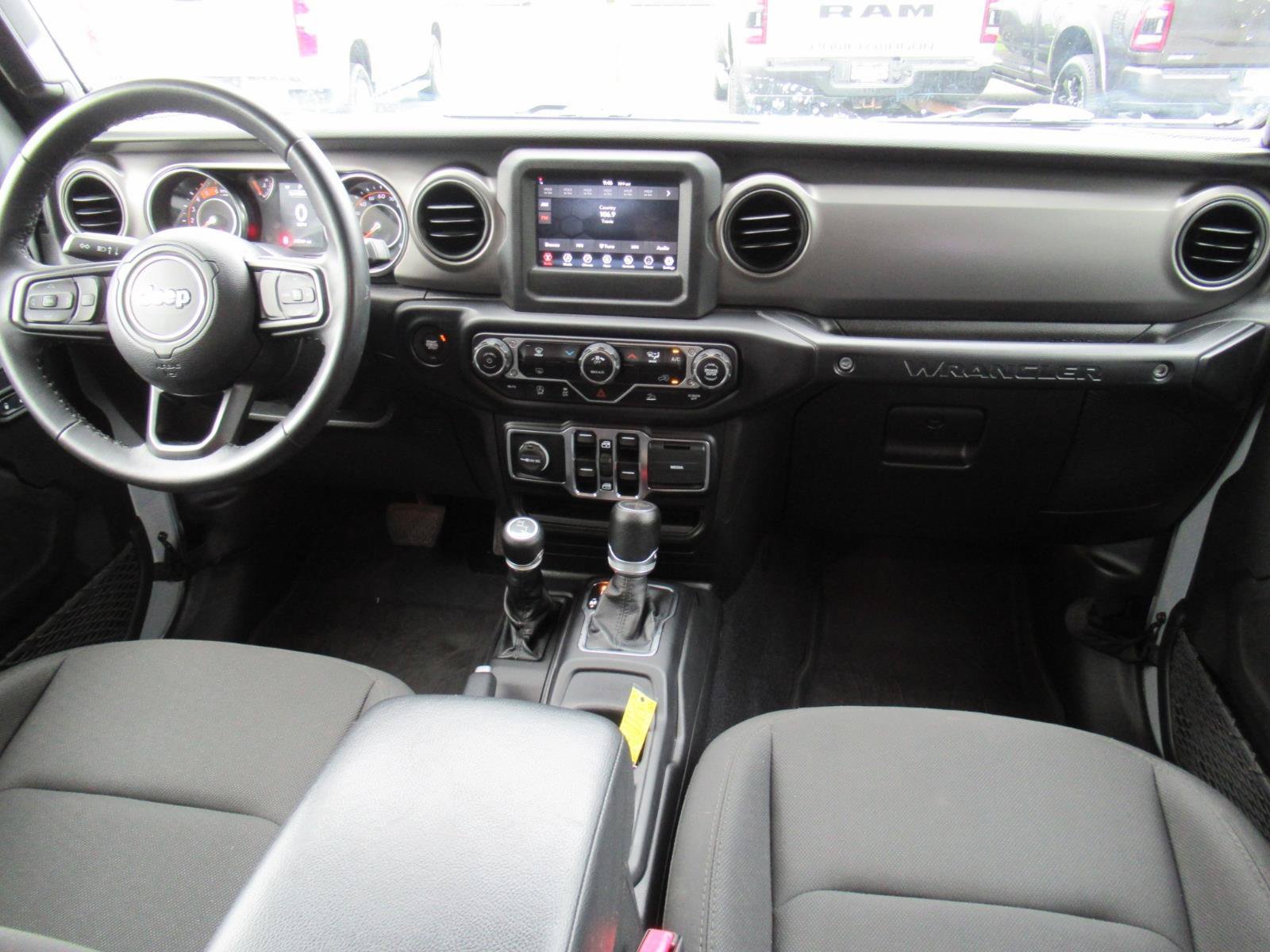 Used 2022 Jeep Wrangler Unlimited Sport AWD/4WD image 12