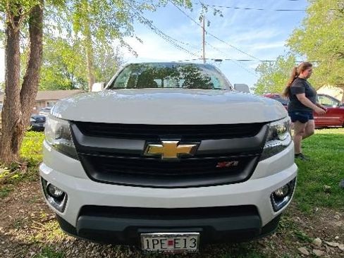 Used 2019 Chevrolet Colorado Z71 AWD/4WD image 10
