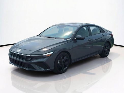 New 2026 Hyundai Elantra SEL Sport FWD image 9