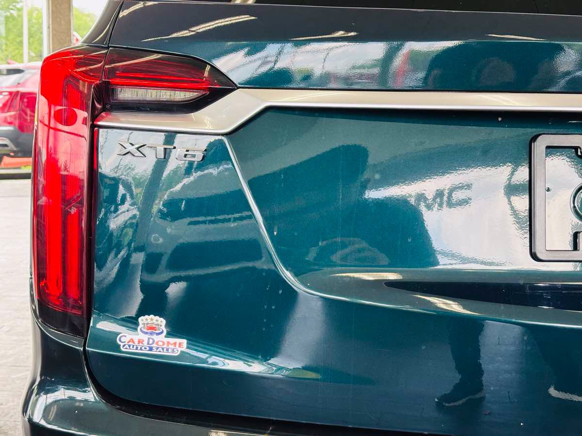 Used 2024 Cadillac XT6 Premium Luxury w/ Technology Package FWD image 15