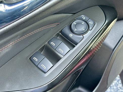 Used 2024 Chevrolet Trax RS w/ Sunroof Package image 18