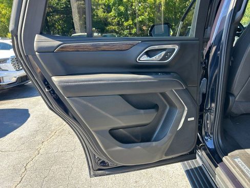 Used 2024 Chevrolet Tahoe Premier w/ Premium Package image 34