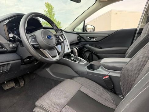 Used 2024 Subaru Outback Premium AWD/4WD image 4