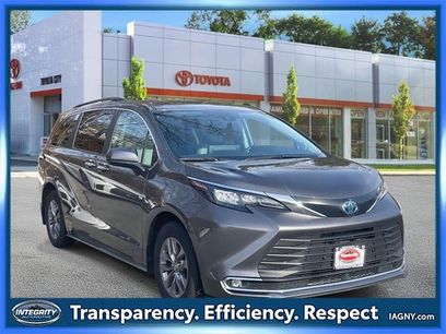 Used 2024 Toyota Sienna XLE