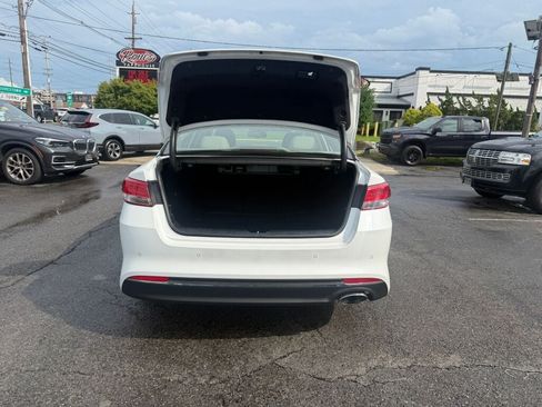 Used 2016 Kia Optima EX w/ Premium Package FWD image 29