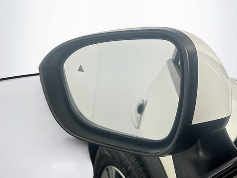 Used 2023 Nissan Rogue SV FWD image 16