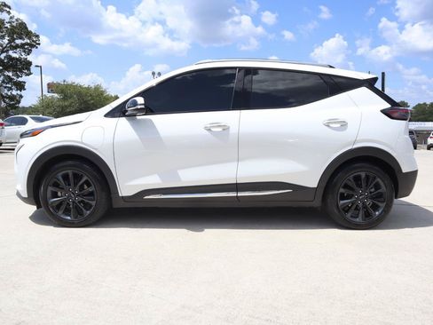 Used 2022 Chevrolet Bolt EUV Premier w/ Launch Edition FWD image 2
