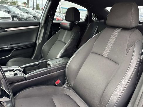 Used 2019 Honda Civic Sport image 17