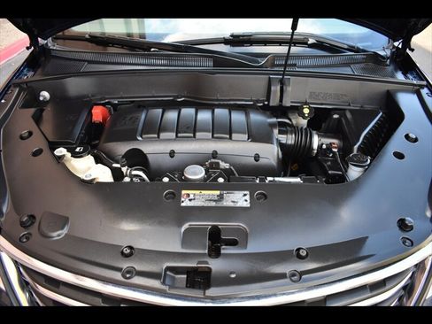 Used 2017 Chevrolet Traverse LT w/ Style and Technology Package image 42