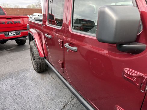 Used 2021 Jeep Gladiator Mojave AWD/4WD image 5
