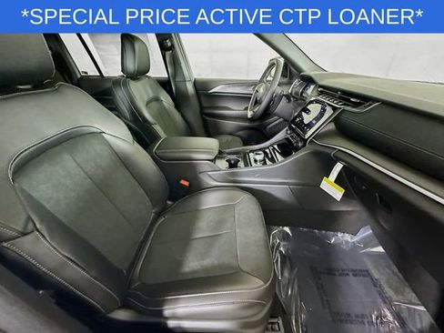 New 2025 Jeep Grand Cherokee Altitude image 27