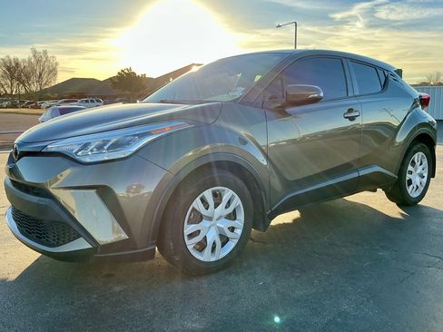 Used 2021 Toyota C-HR LE image 7