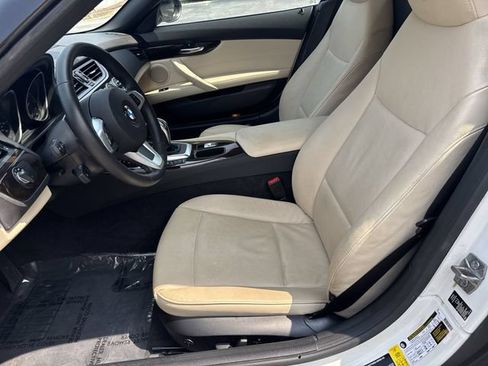 Used 2013 BMW Z4 sDrive28i RWD image 12