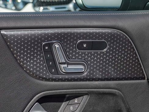 New 2026 Mercedes-Benz GLB 250 image 20