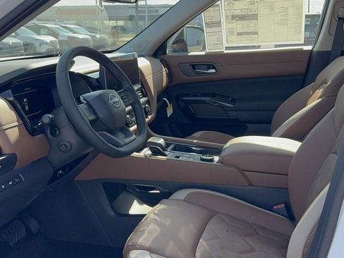 New 2026 Nissan Pathfinder Platinum AWD/4WD image 33