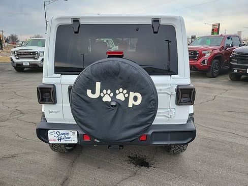 Used 2018 Jeep Wrangler Unlimited Sahara w/ Cold Weather Group image 5