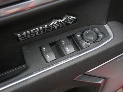 Certified 2025 Chevrolet Silverado 1500 High Country AWD/4WD image 25