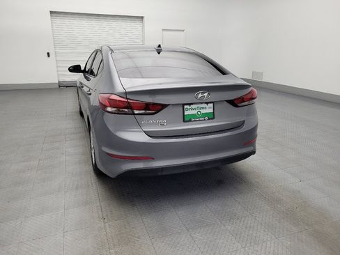 Used 2017 Hyundai Elantra SE image 6