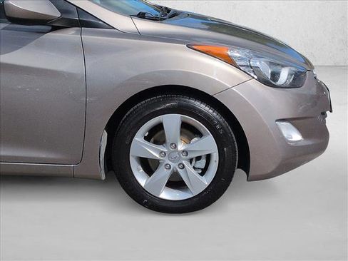 Used 2013 Hyundai Elantra GLS w/ Preferred Pkg image 19