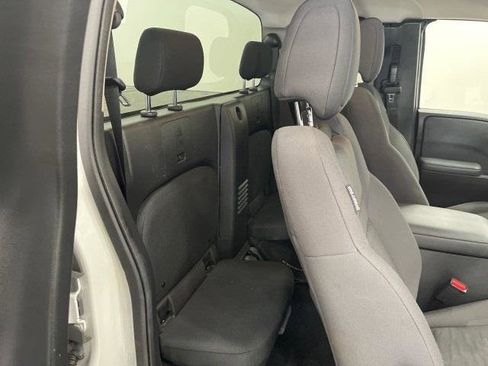 Used 2022 Nissan Frontier S image 43