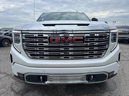 Used 2023 GMC Sierra 1500 Denali AWD/4WD image 9