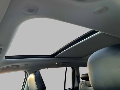 Certified 2023 Jeep Grand Cherokee 4WD 4xe w/ Luxury Tech Group II image 23