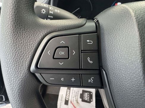 Used 2026 Toyota Sienna LE FWD image 20
