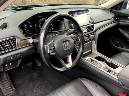 Used 2022 Honda Accord Touring image 18