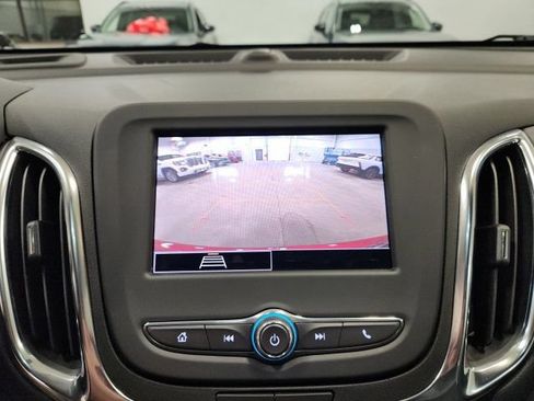 Used 2024 Chevrolet Equinox LT AWD/4WD image 16