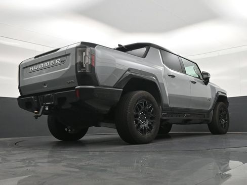 Used 2025 GMC Hummer EV 2X AWD/4WD image 28