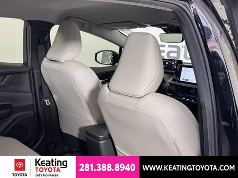 Certified 2024 Toyota Prius XLE FWD image 21