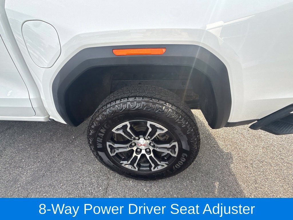 Used 2025 GMC Canyon AT4 AWD/4WD image 6