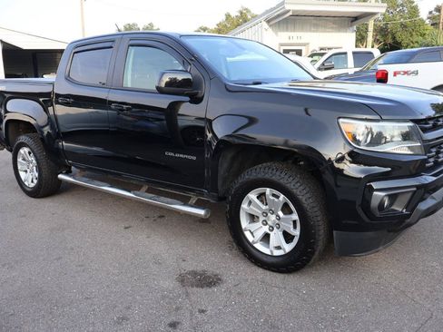 Used 2021 Chevrolet Colorado LT w/ LT Convenience Package AWD/4WD image 3
