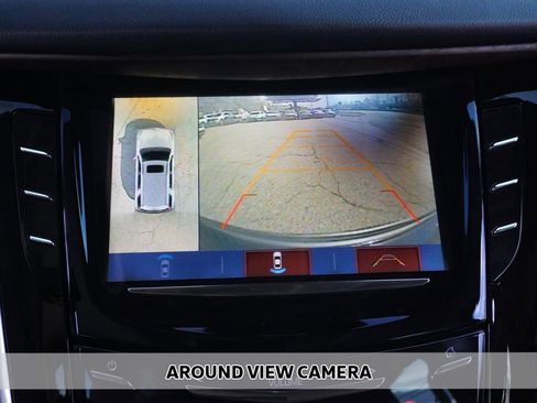 Used 2020 Cadillac Escalade Luxury w/ Escalade Sport Edition AWD/4WD image 7