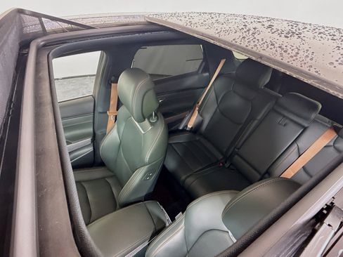 Used 2023 Genesis GV70 2.5T w/ Advanced Package AWD/4WD image 13