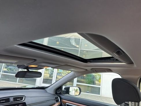 Used 2018 Honda CR-V Touring image 21