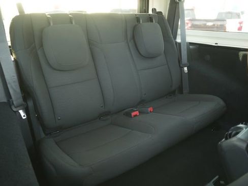 Used 2019 Jeep Wrangler Sport S image 12